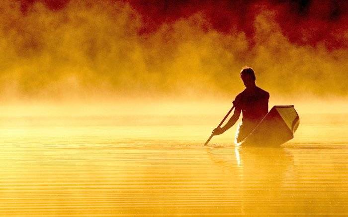 NHẬT NGUYỆT PHẢN BỐI CHỦ CÔ KHẮC