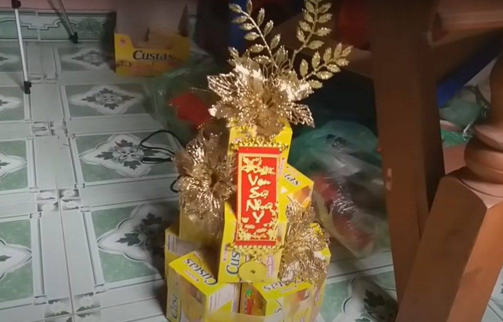 Hướng dẫn cách làm tháp bia tài lộc đẹp, đơn giản 35 Cách trang trí tháp bánh tài lộc trưng tết