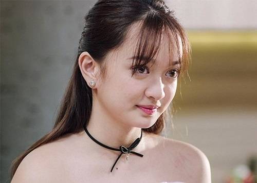 Thế nào là tướng cằm phụ nữ tốt? Xem cằm đoán vận mệnh 8 Tướng phụ nữ cằm ngắn