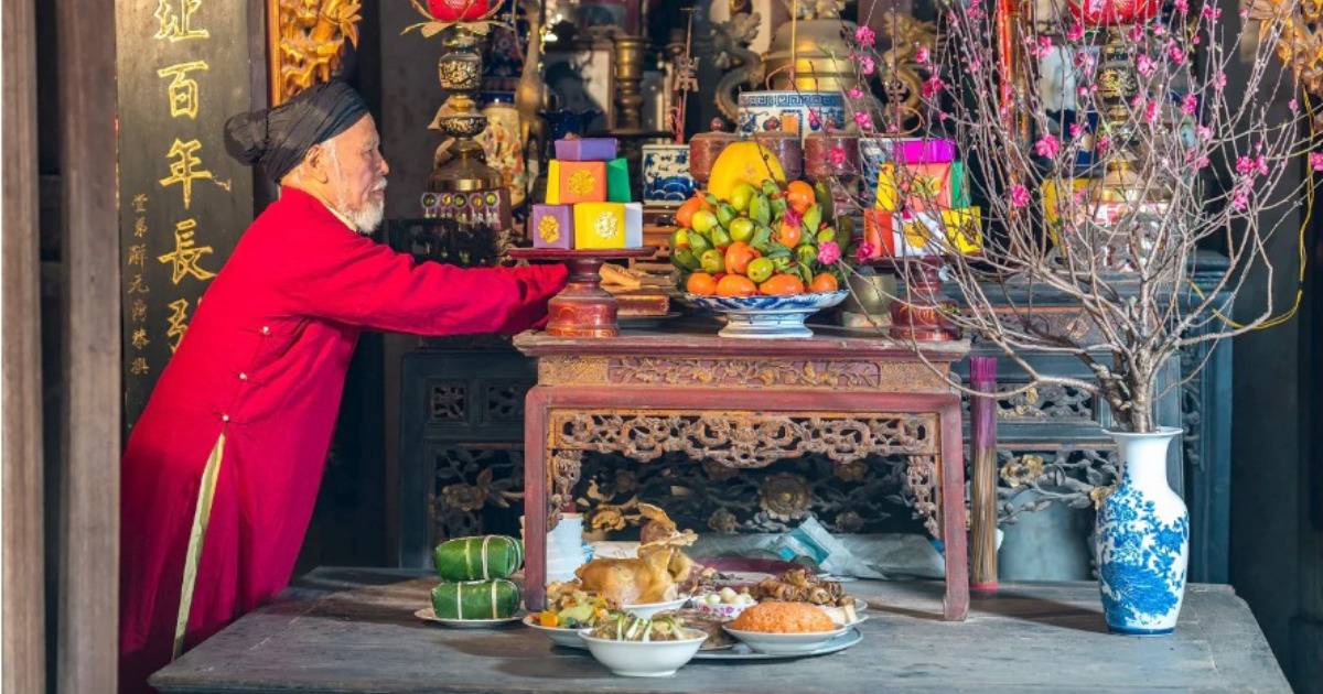 Văn khấn hóa vàng theo Văn khấn cổ truyền Việt Nam