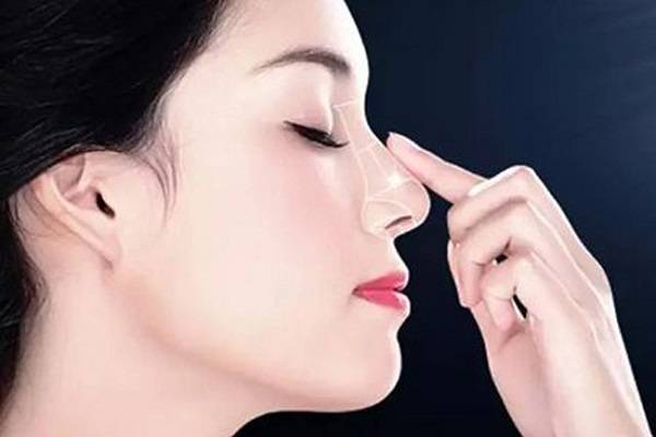 Vận mệnh của tướng mũi gãy như thế nào? Tốt hay xấu? 7 Tướng mũi gãy là tốt hay xấu?